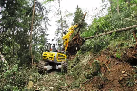 Odstraňování následků noční bouře z 8.7.2015