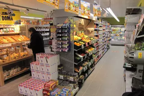 Zrekonstruovaná prodejna Konzum a pošta Partner