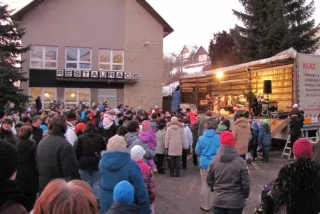 Rozsvěcení vánočního stromu 3.12.2016