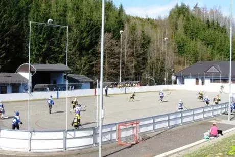 březen-květen 2017