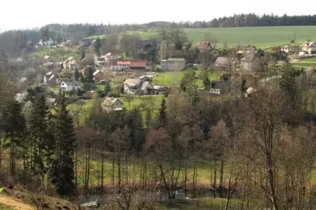 březen-květen 2017