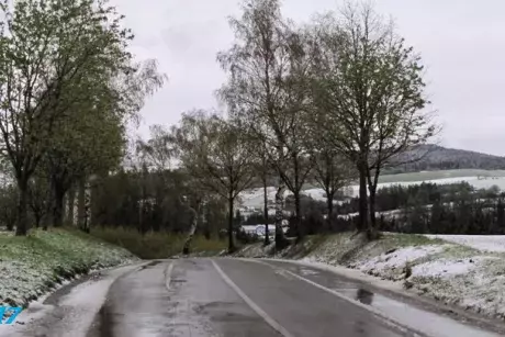 březen-květen 2017