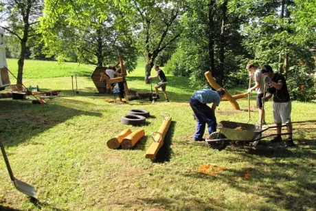 Herní a odpočinkové prvky Hřiště Bredůvka