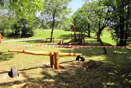 Herní a odpočinkové prvky Hřiště Bredůvka