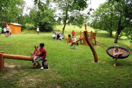 Herní a odpočinkové prvky Hřiště Bredůvka