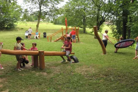 Herní a odpočinkové prvky Hřiště Bredůvka