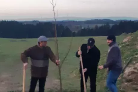 17. listopad 2019 - sázení pamětní lípy