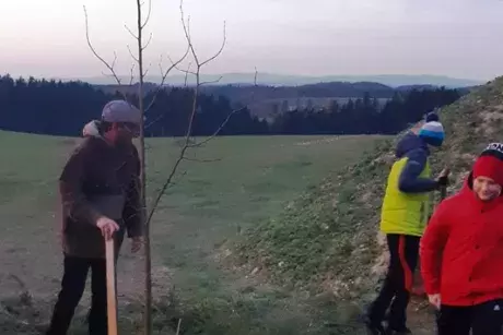 17. listopad 2019 - sázení pamětní lípy