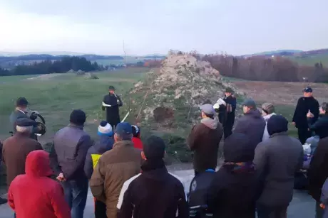 17. listopad 2019 - sázení pamětní lípy