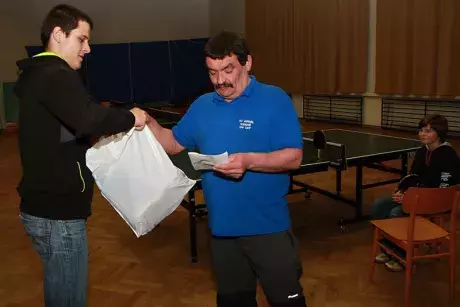 Vánoční turnaj ve stolním tenise o pohár starosty obce 27.12.2015