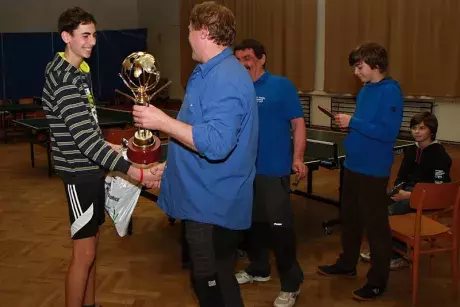 Vánoční turnaj ve stolním tenise o pohár starosty obce 27.12.2015