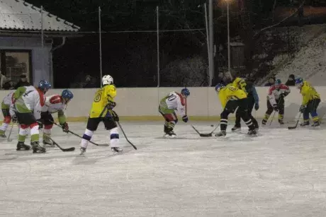 Silvestrovský hokejový zápas Nekoř x Klášterec