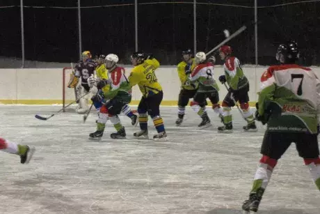 Silvestrovský hokejový zápas Nekoř x Klášterec